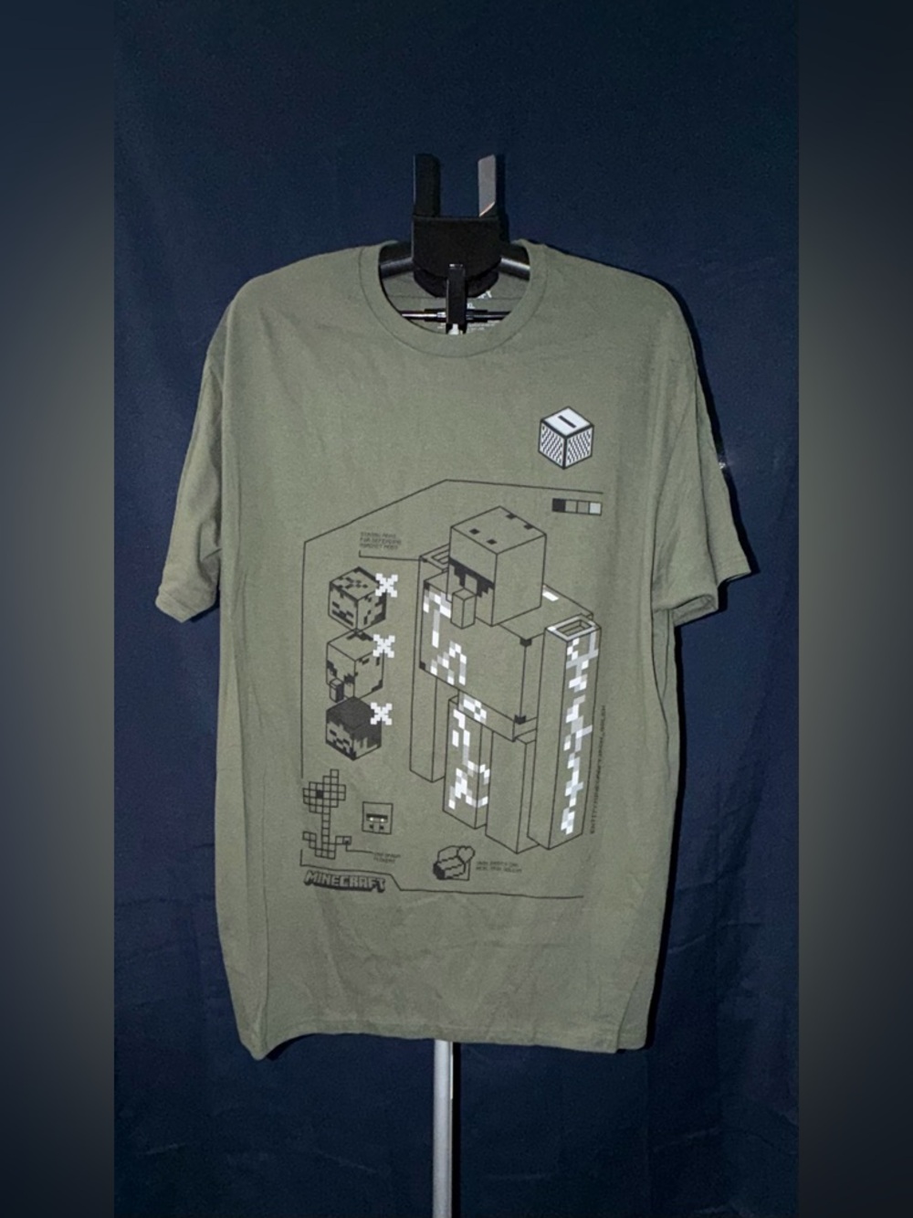 Minecraft Graphic Tee Iron Golem Design Size 2XL Green